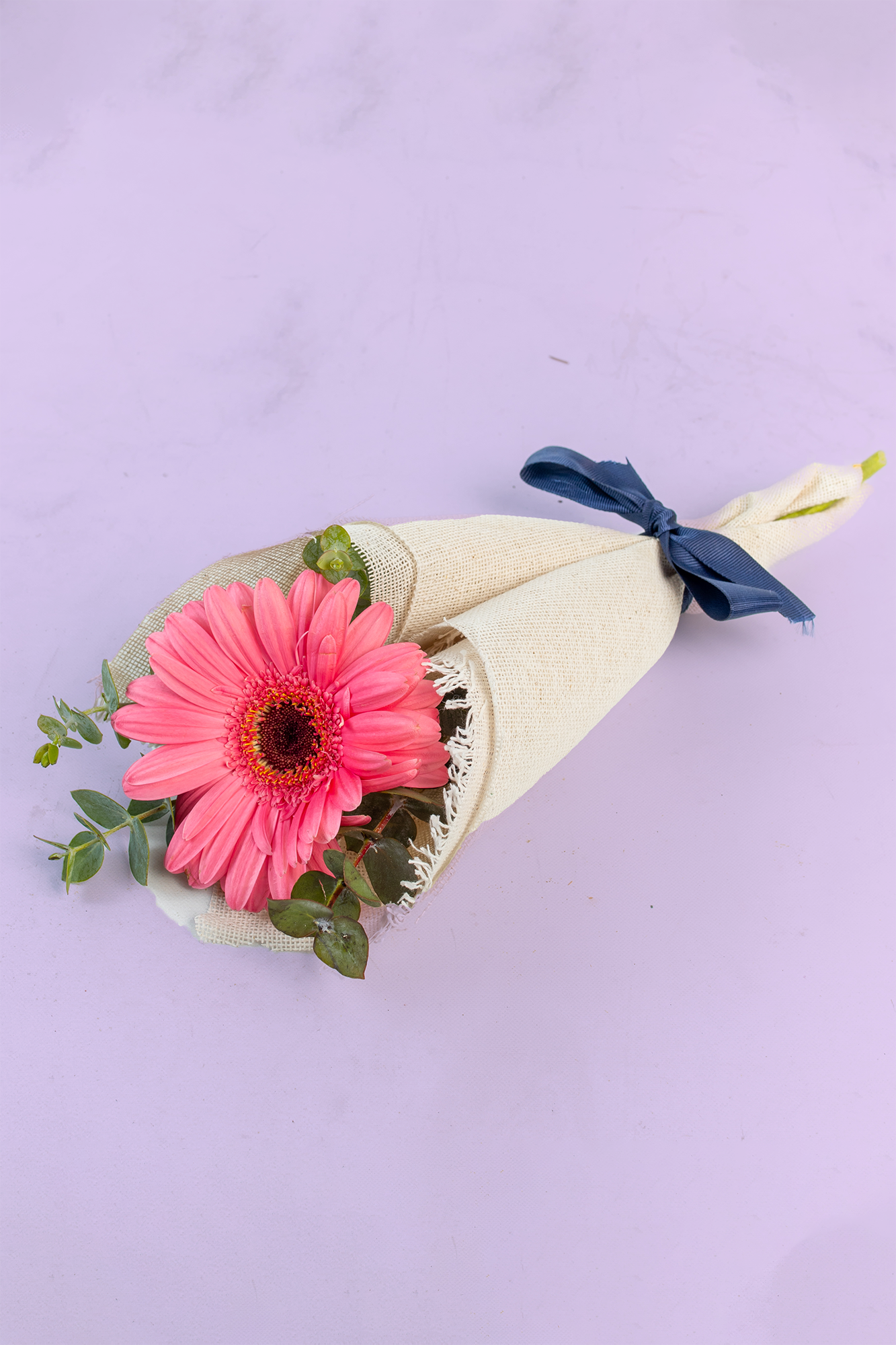 Bouquet 1 Gerbera - Jute Wrap