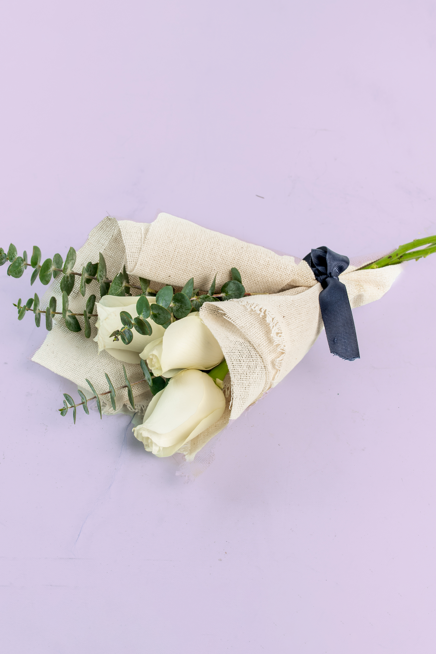 Ramo 3 Rosas Blancas - Envoltura Yute QRO