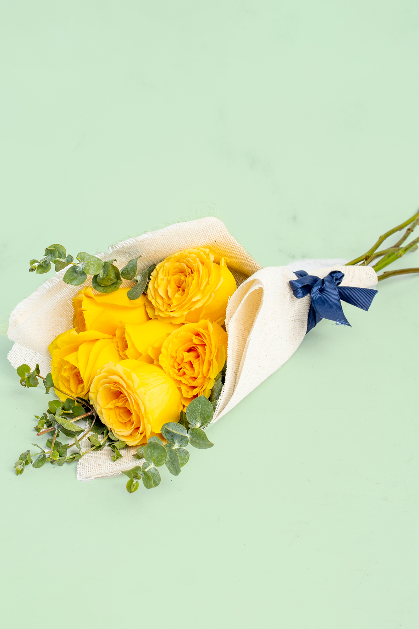 Bouquet of 6 Yellow Roses - AGS Jute Wrap