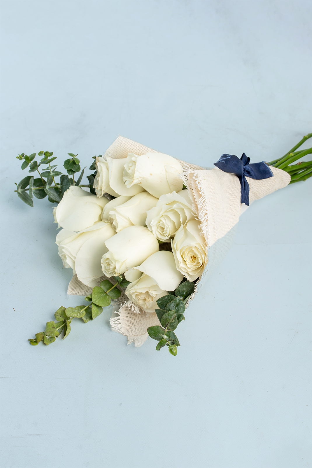 Bouquet of 9 White Roses - ATIZ Jute Wrap