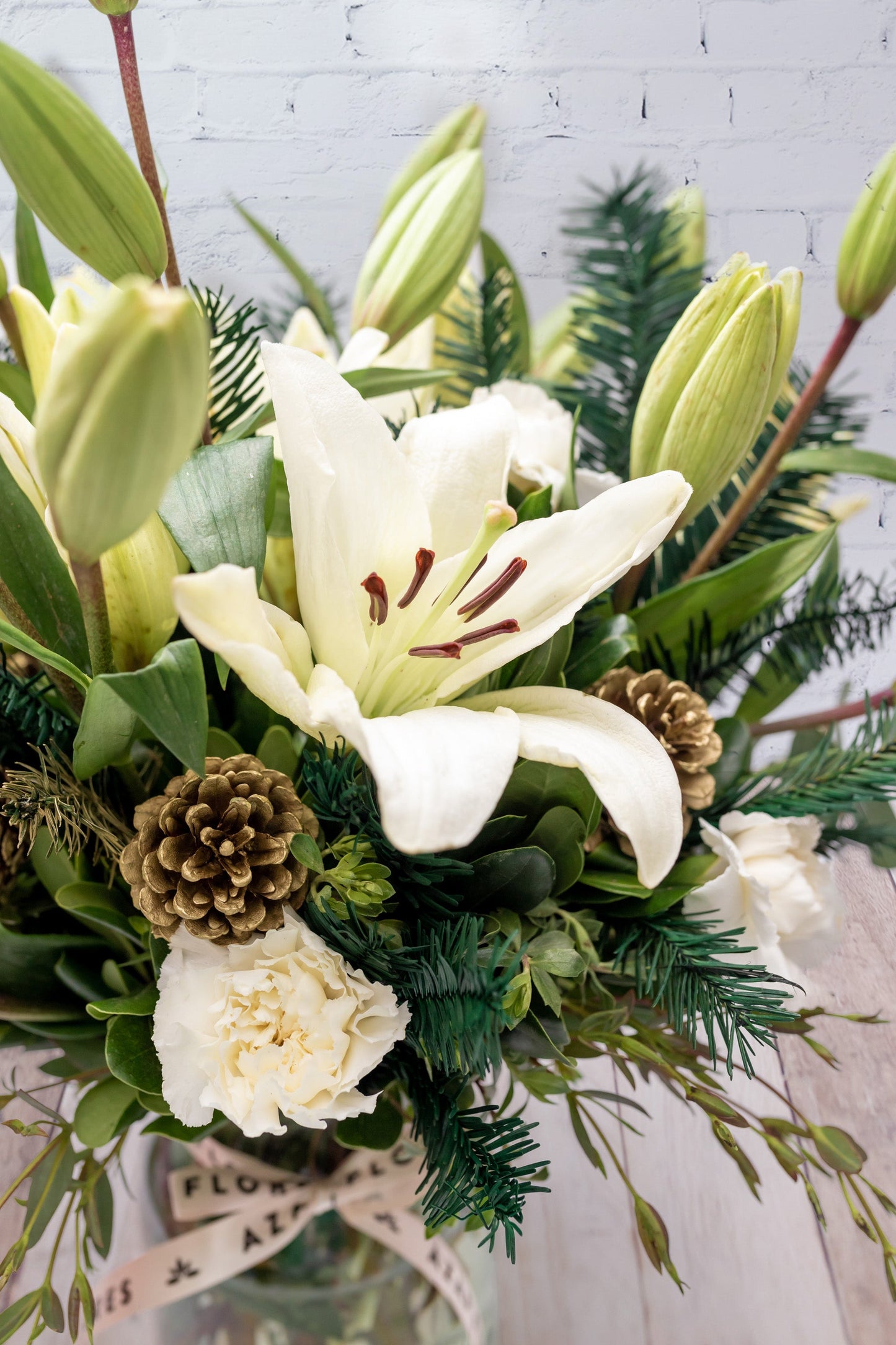 Copos de Nieve - Lilium Blanca y Clavel Blanco CUN