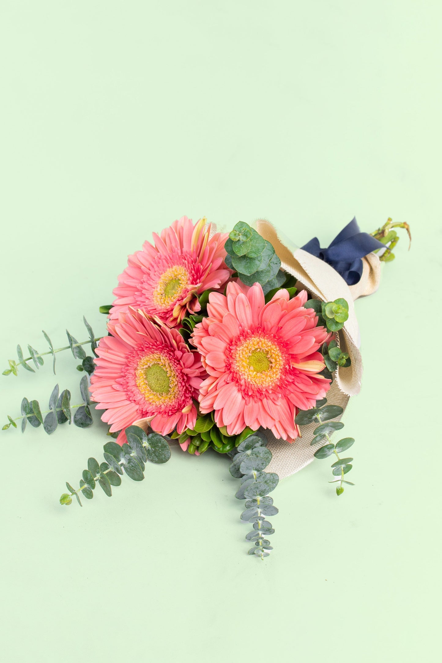 Bouquet of 3 Gerberas - Jute Wrap CDJ