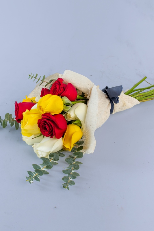 Ramo 12 Rosas Mix - Envoltura Yute XAL