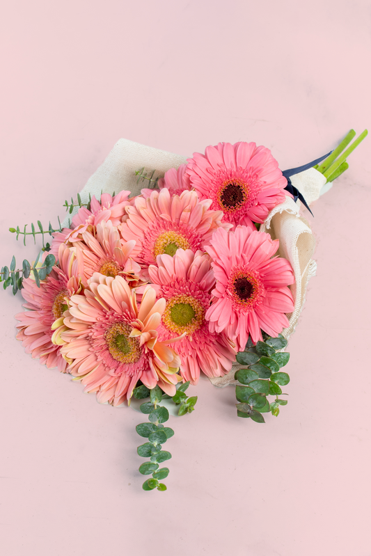 Bouquet of 9 Gerberas - Jute Wrapping LEON