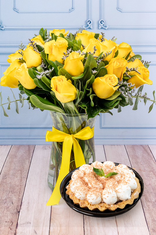 Tarta Individual Plátano con Amarillo Corazón - 24 Rosas Amarillas | Azap 21S