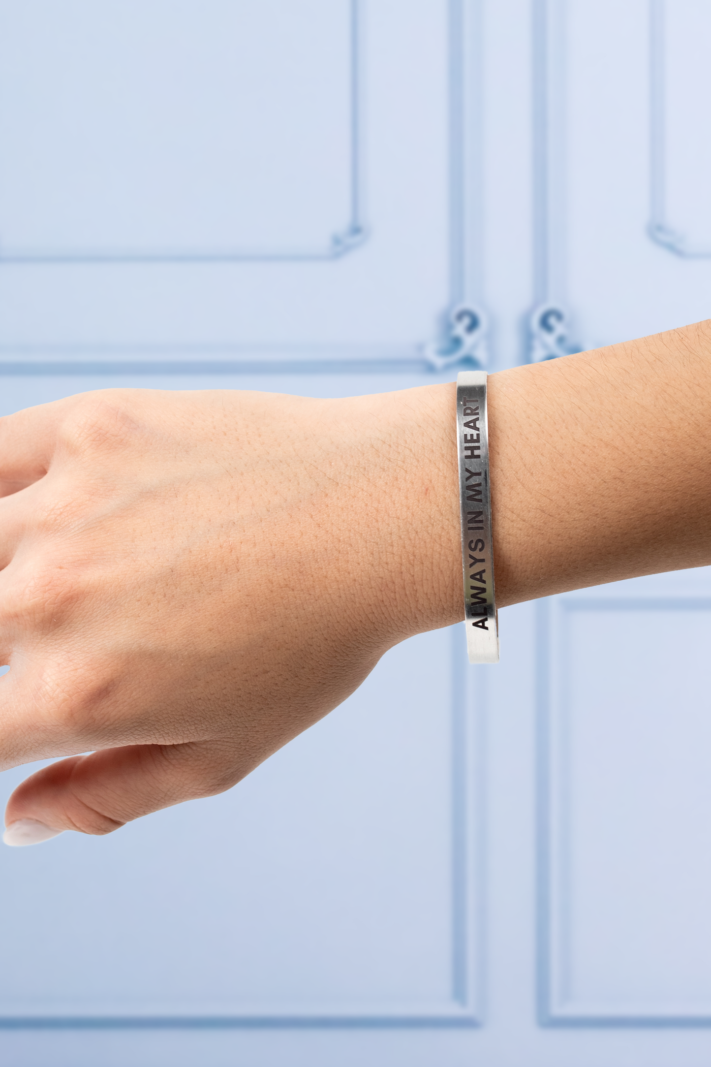 Brazalete con Decretos + Luz Eterna - Lilium y Clavel Blanco
