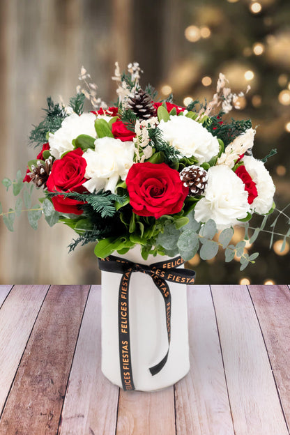 Luz del Norte - Rosa Roja, Clavel Blanco y Piñas Navideñas CUN