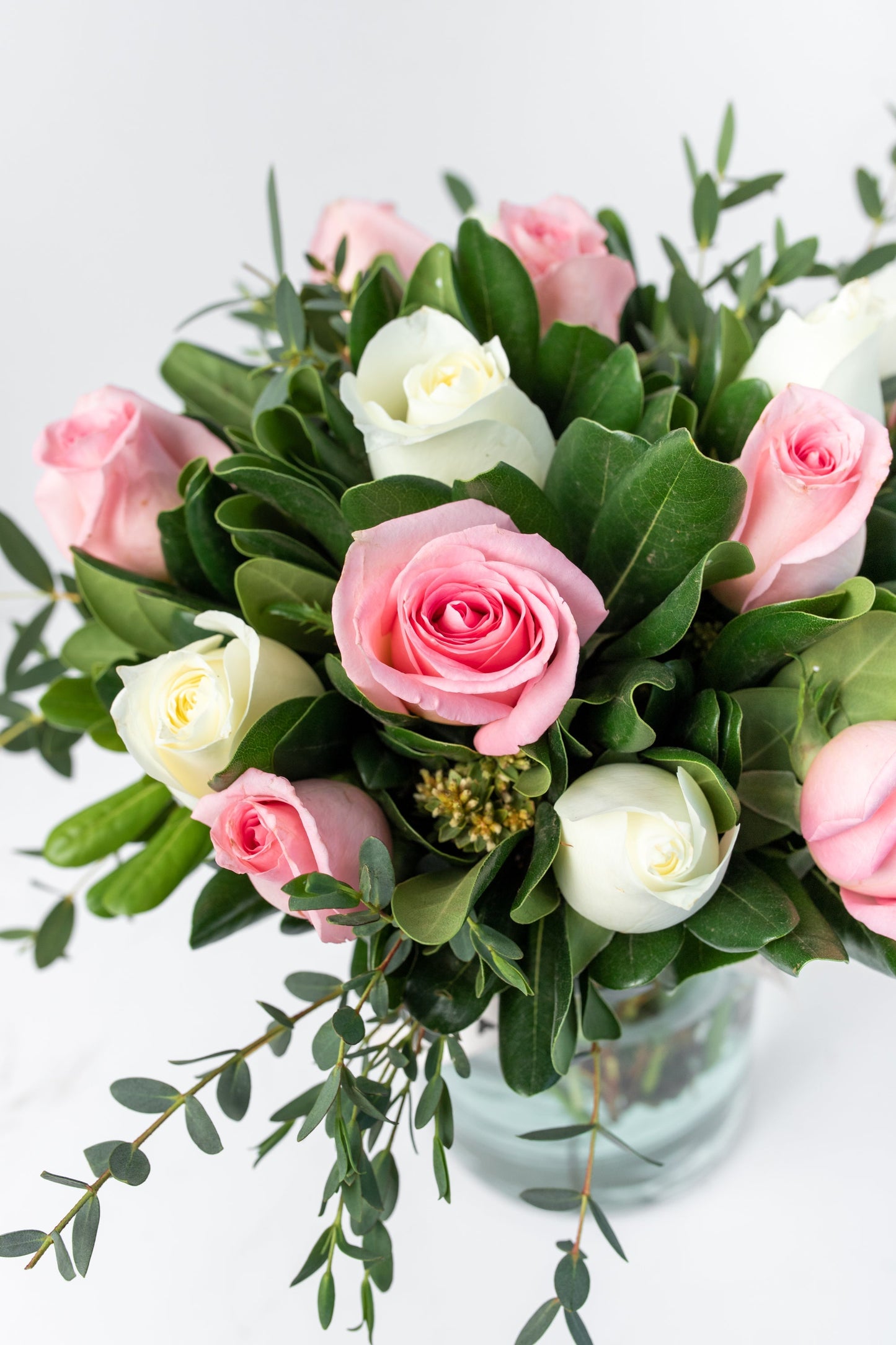 Greece - (White Roses and Light Roses) APO