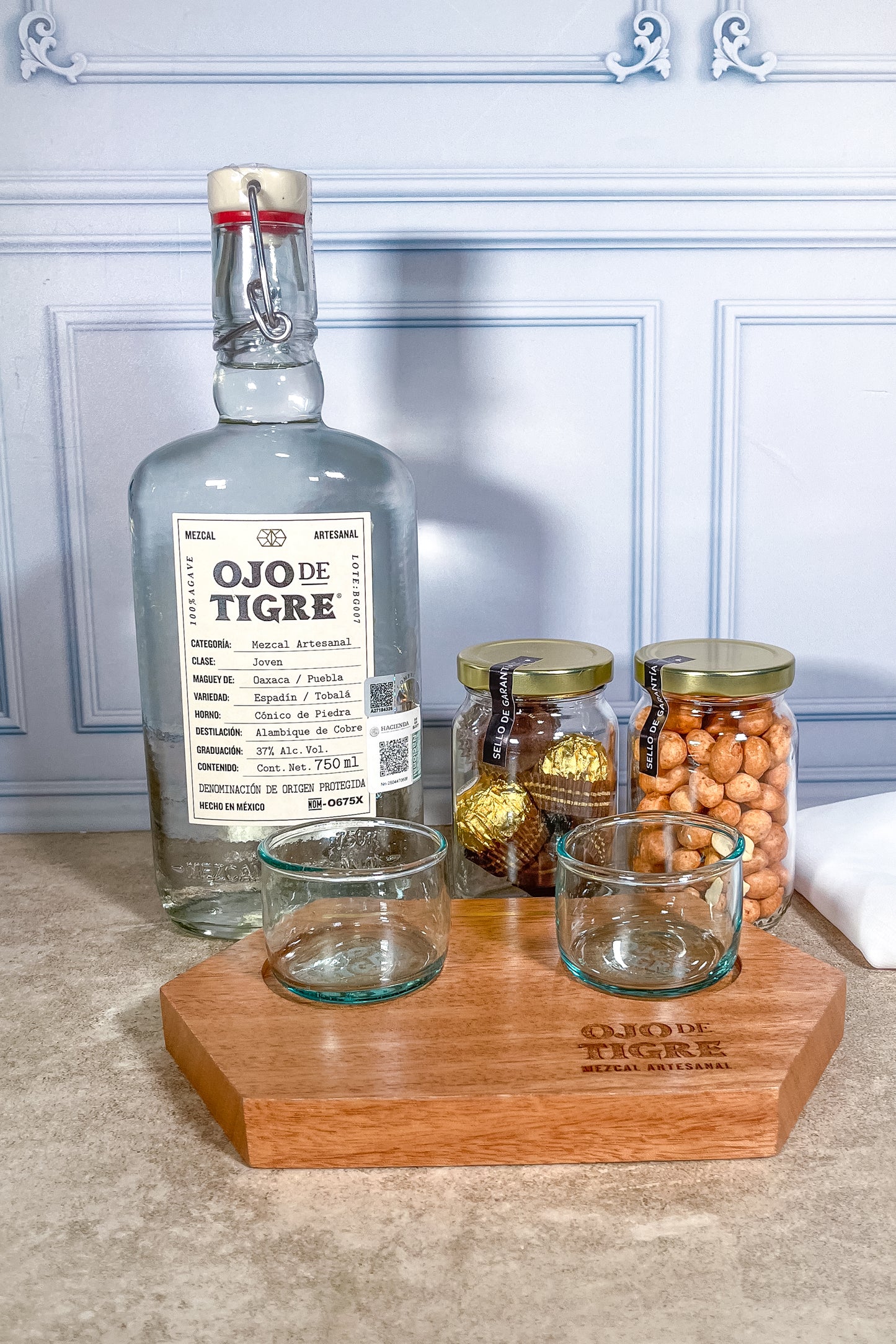 Kit Ojo de Tigre - Mezcal, Ferreros y Cacahuates