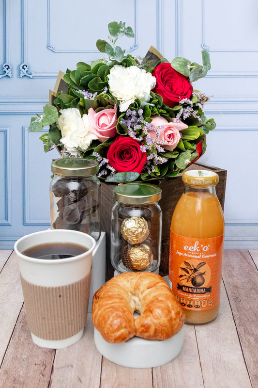 Buenos Días / Kit de Desayuno Jugo, Café, Donas y Flores