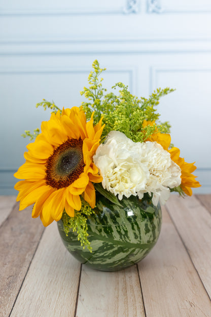 Centro de Mesa 6 - Girasoles con Solidago y Clavel Blanco