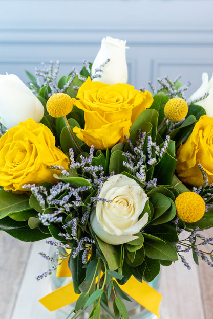 Mimosa - Rosa Amarilla Eterna con Rosa Blanca y Craspedia GDL