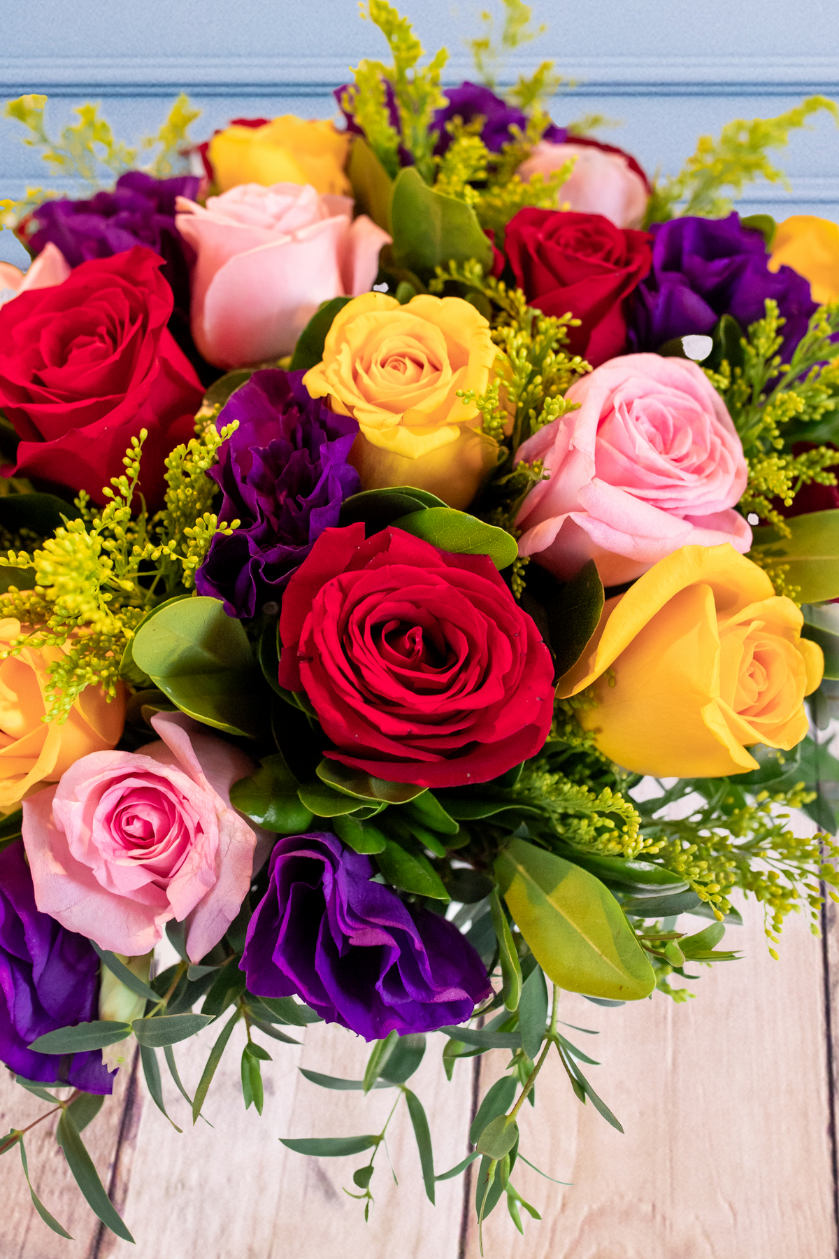 Trópico - Rosa Roja, Amarilla, Clarita y Lisianthus MER
