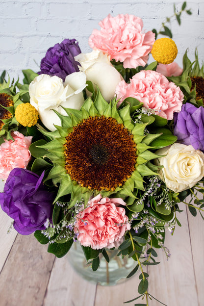 Lime Lemon - Dehydrated Sunflower, White Rose, Pink Carnation and Lisianthus