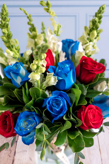 Blueberry // Rosa Azul, Rosa Roja y Perrito Blanco