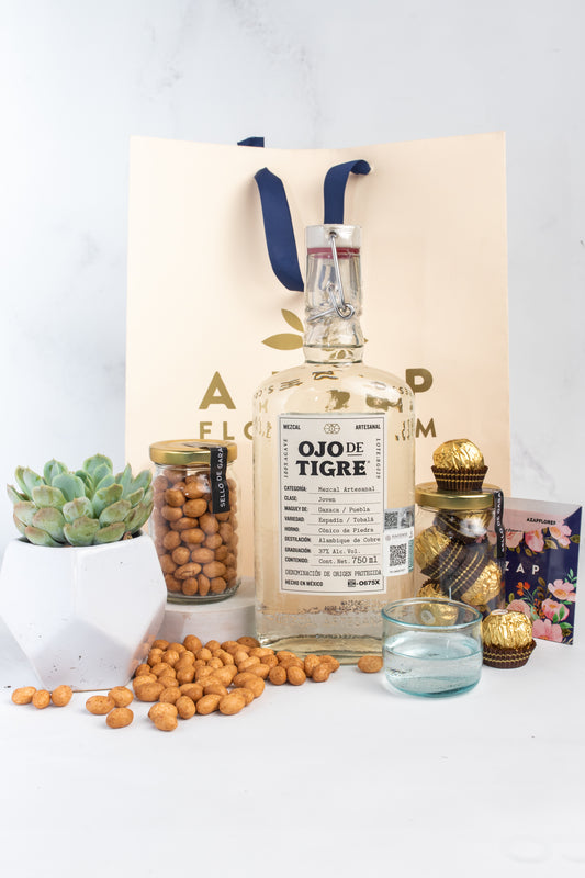 Kit Ojo de Tigre - Mezcal, Ferreros, Cacahuates y Suculenta