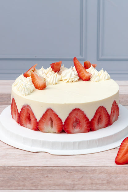 Pastel Grande de Fresa - Chocolate y Queso Philadelphia