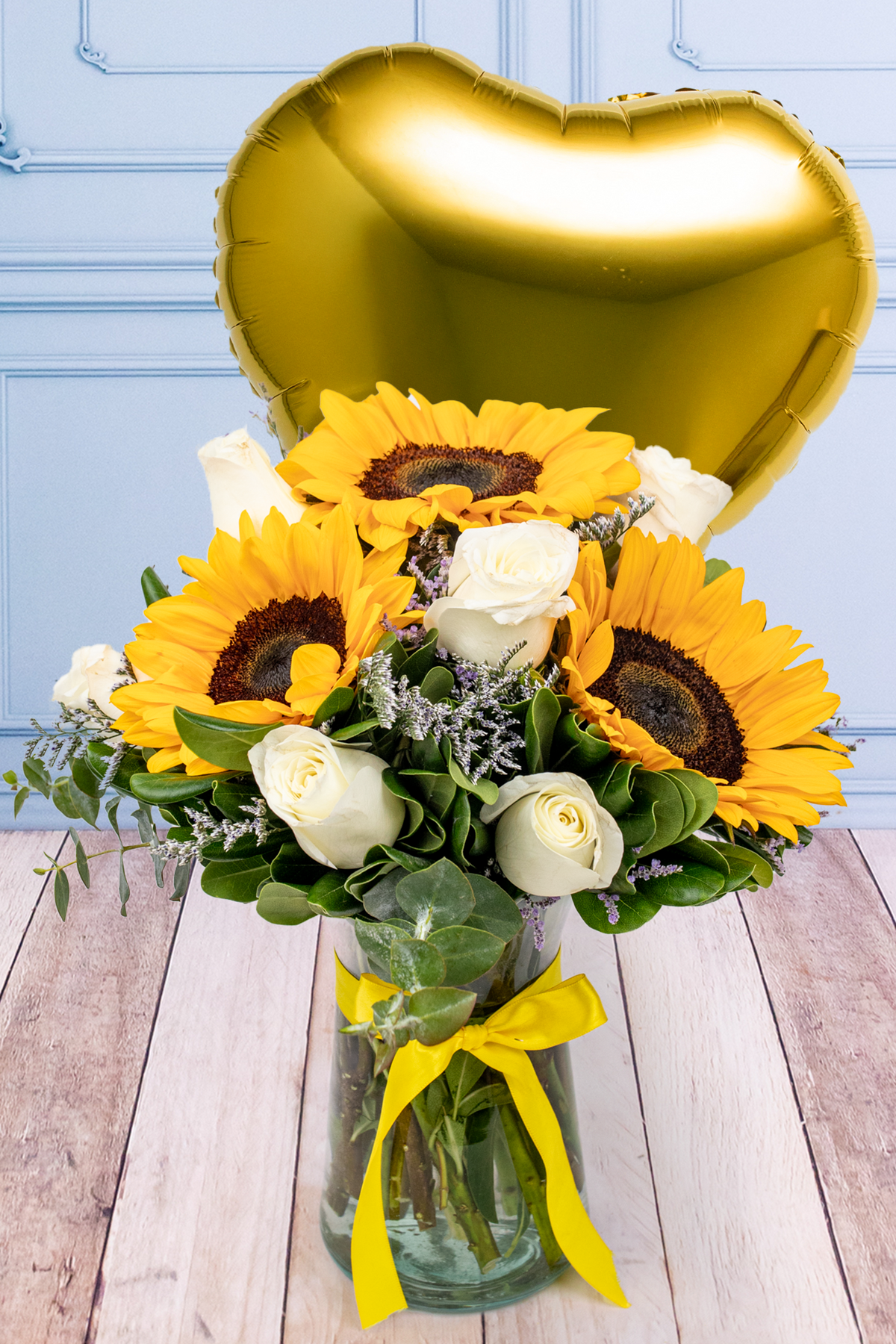 Globo Corazón Amarillo con Sol Radiante - 3 Girasoles y Rosa Blanca | Azap 21S