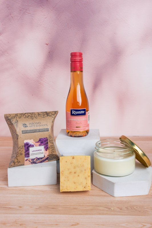 Kit - Tranquilidad Rosada, vino Rosado, Vela y Jabón